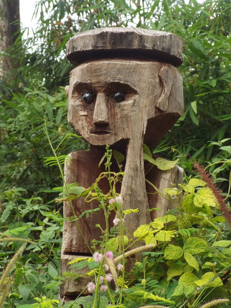 cemetary indigenous ratanakiri