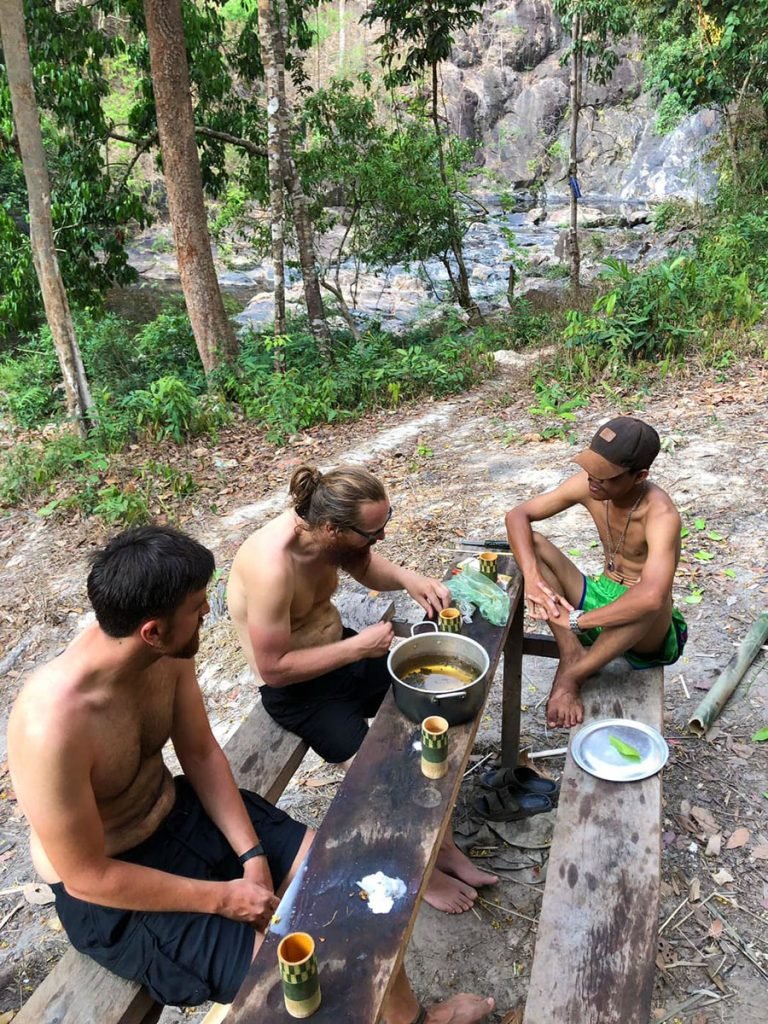 sona and group trekking