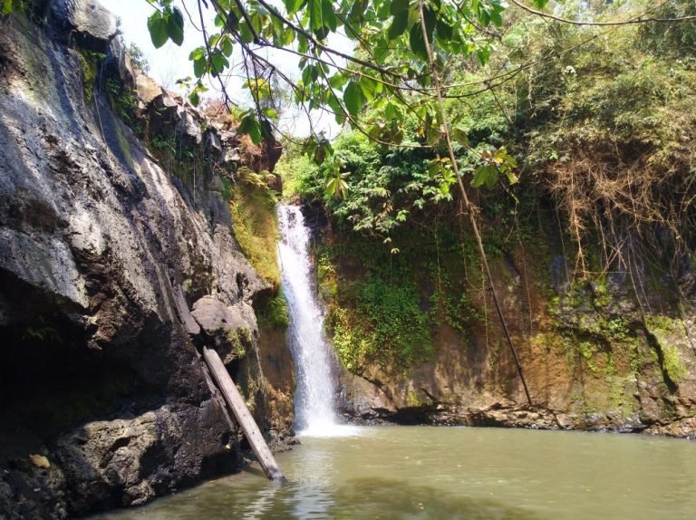 waterfall ratanakiri