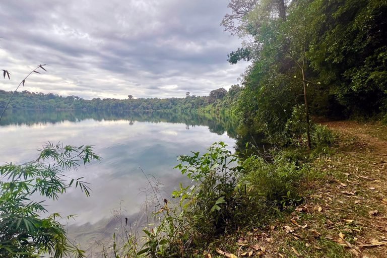 yeak laom crater lake